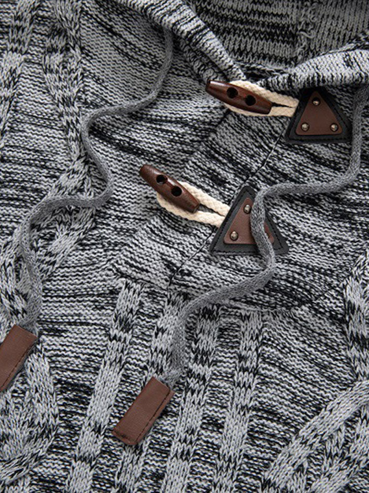 Pull à capuche avec boutons en corne